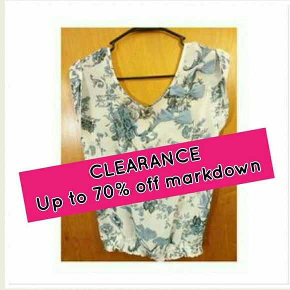 *⃣CLEARANCE *⃣ Fashion Sheer Top Blue white - Picture 4 of 4